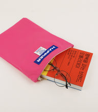 画像をギャラリービューアに読み込む, Happier label pouch_L【SEONGSU TREND COLLECTOR ITEM】